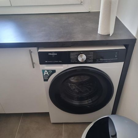 Chambre Privative Renove 2024, Climatisation, Tramway Sur Place , 12 Min Centre, 16 Min Plage, Apercu Lateral Mer, 2 Wc Avec 2 Salle De Bain, Private Room Renovated 2024, Air-Conditioned , Tram On Spot, 2 Toilets And 2 Bathrooms 니스 외부 사진