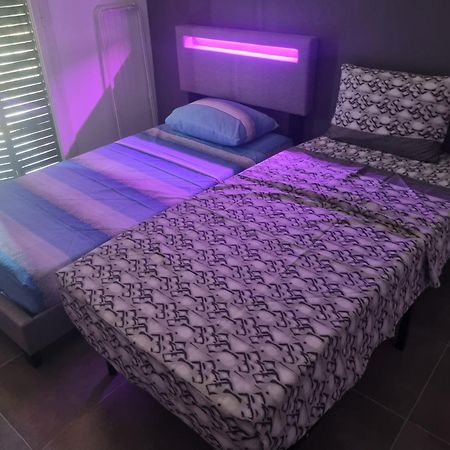 Chambre Privative Renove 2024, Climatisation, Tramway Sur Place , 12 Min Centre, 16 Min Plage, Apercu Lateral Mer, 2 Wc Avec 2 Salle De Bain, Private Room Renovated 2024, Air-Conditioned , Tram On Spot, 2 Toilets And 2 Bathrooms 니스 외부 사진