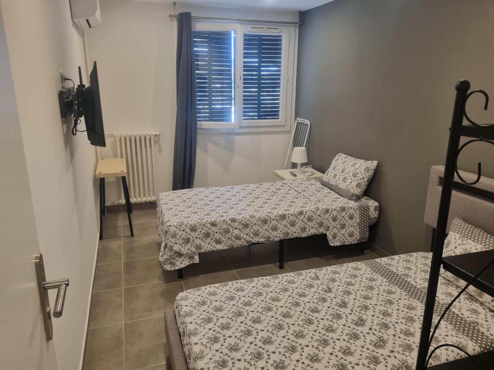 Chambre Privative Renove 2024, Climatisation, Tramway Sur Place , 12 Min Centre, 16 Min Plage, Apercu Lateral Mer, 2 Wc Avec 2 Salle De Bain, Private Room Renovated 2024, Air-Conditioned , Tram On Spot, 2 Toilets And 2 Bathrooms 니스 외부 사진