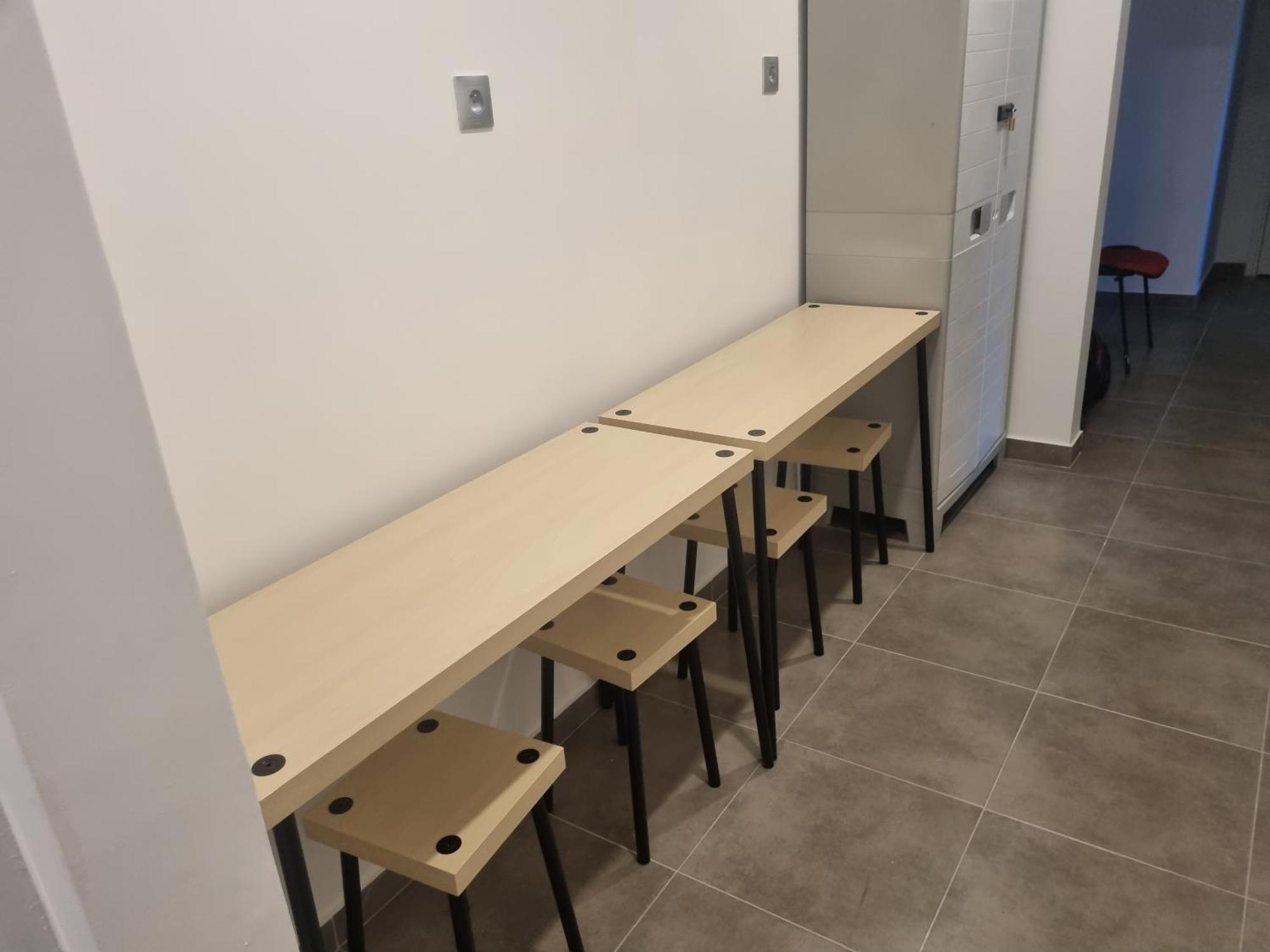 Chambre Privative Renove 2024, Climatisation, Tramway Sur Place , 12 Min Centre, 16 Min Plage, Apercu Lateral Mer, 2 Wc Avec 2 Salle De Bain, Private Room Renovated 2024, Air-Conditioned , Tram On Spot, 2 Toilets And 2 Bathrooms 니스 외부 사진