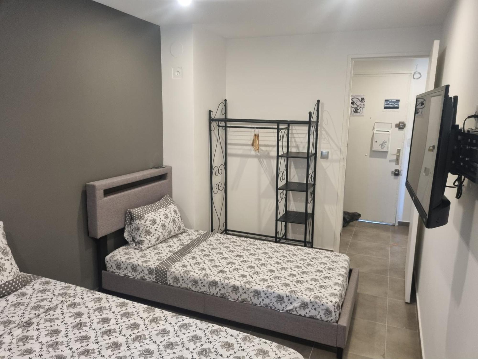 Chambre Privative Renove 2024, Climatisation, Tramway Sur Place , 12 Min Centre, 16 Min Plage, Apercu Lateral Mer, 2 Wc Avec 2 Salle De Bain, Private Room Renovated 2024, Air-Conditioned , Tram On Spot, 2 Toilets And 2 Bathrooms 니스 외부 사진