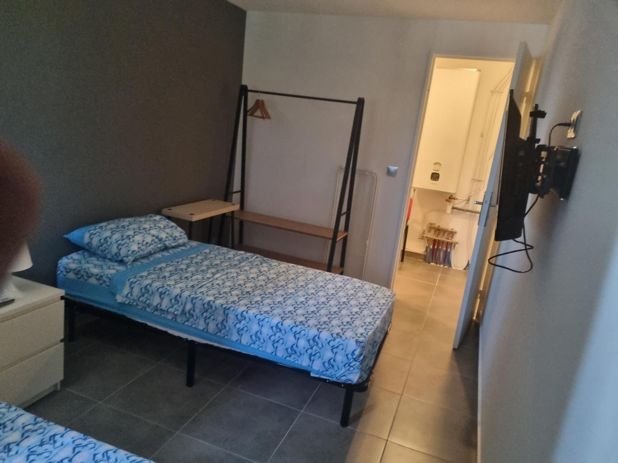 Chambre Privative Renove 2024, Climatisation, Tramway Sur Place , 12 Min Centre, 16 Min Plage, Apercu Lateral Mer, 2 Wc Avec 2 Salle De Bain, Private Room Renovated 2024, Air-Conditioned , Tram On Spot, 2 Toilets And 2 Bathrooms 니스 외부 사진